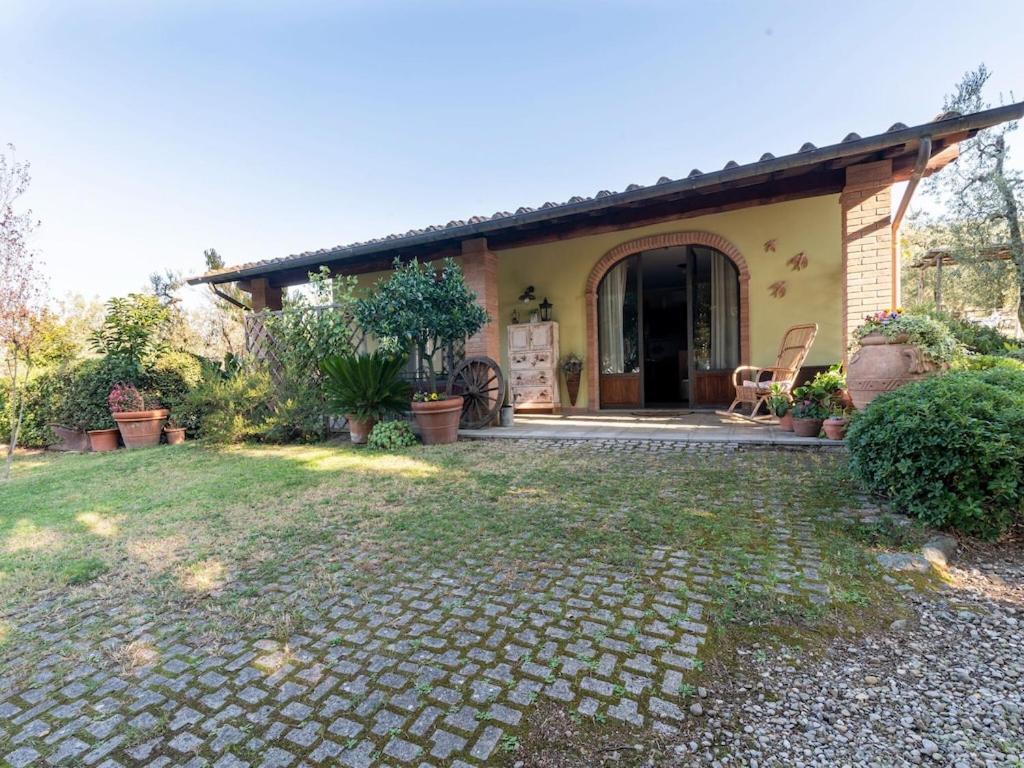 Belvilla By Oyo Il Leccio E Le Rose Arezzo Exterior photo